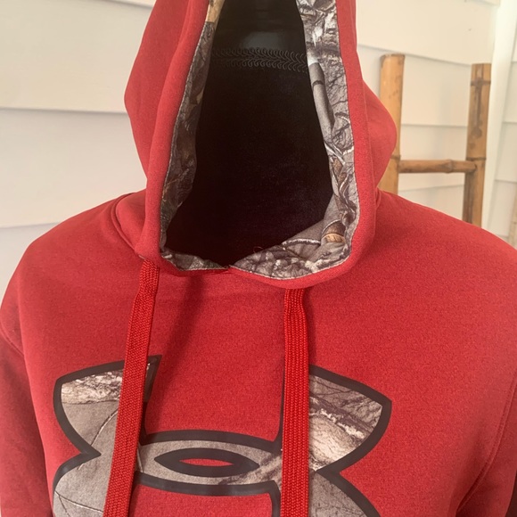 Women’s under armor medium camouflage/red hoodie - Picture 2 of 3